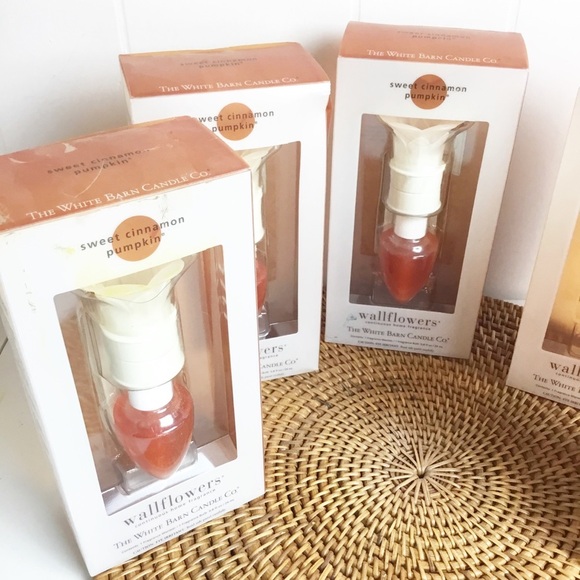 Bath Body Works Sweet Cinnamon Pumpkin Wallflower - Picture 4 of 5